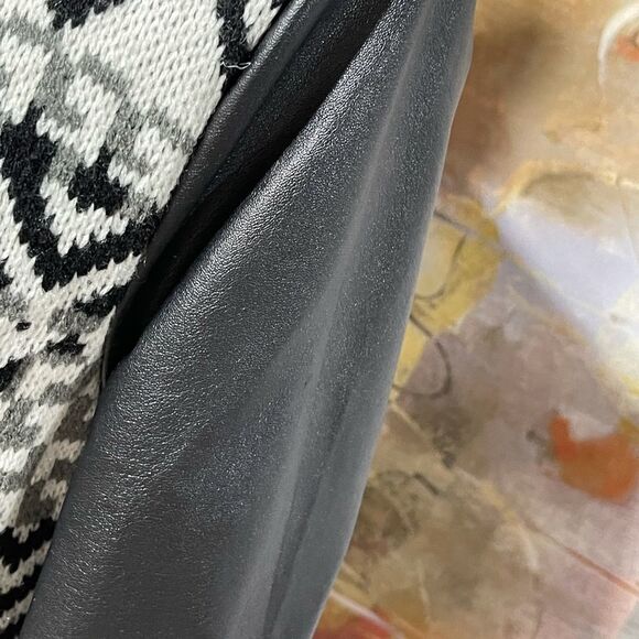 Textured Woven Cardigan Front Sweater W/Leather Sleeve and Trim Small - Picture 9 of 16